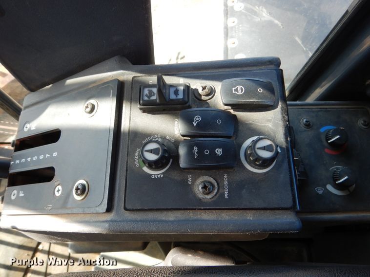 image for item DC4521 2007 John Deere 772D motor grader