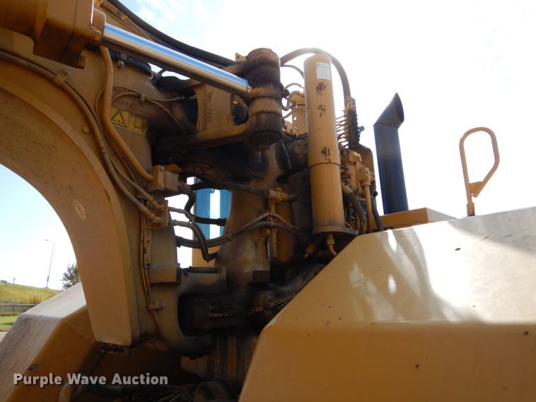 image for item DC4522 2007 Caterpillar 627G conventional scraper