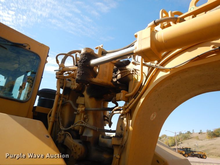 image for item DC4522 2007 Caterpillar 627G conventional scraper