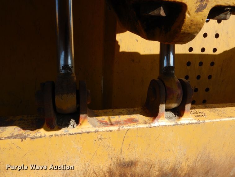 image for item DC4522 2007 Caterpillar 627G conventional scraper