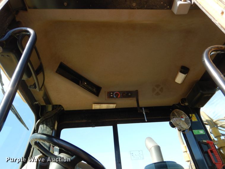 image for item DC4522 2007 Caterpillar 627G conventional scraper