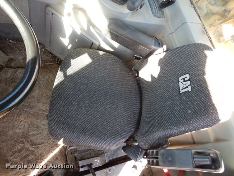 image for item DC4522 2007 Caterpillar 627G conventional scraper