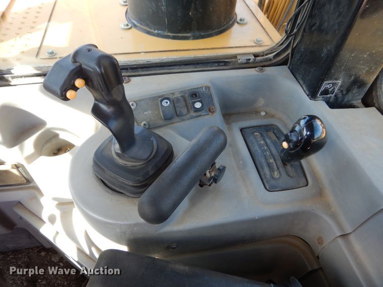 image for item DC4522 2007 Caterpillar 627G conventional scraper