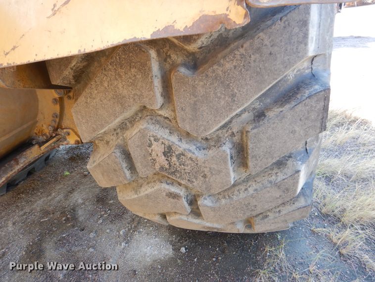 image for item DC4522 2007 Caterpillar 627G conventional scraper