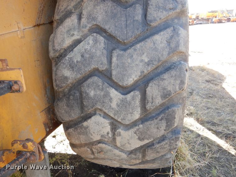 image for item DC4522 2007 Caterpillar 627G conventional scraper