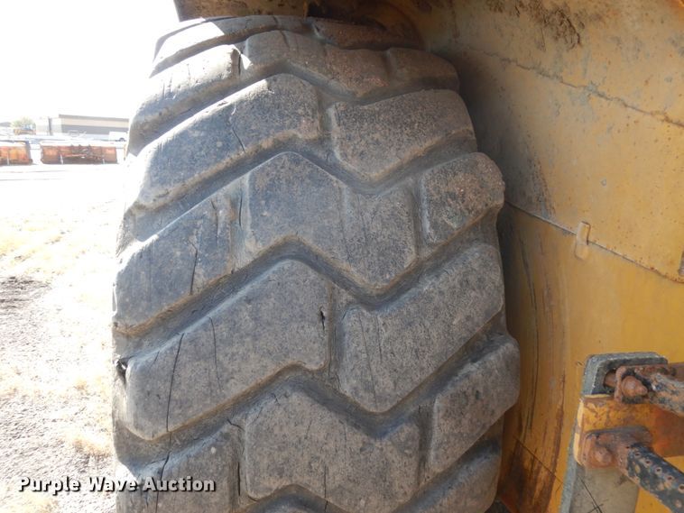 image for item DC4522 2007 Caterpillar 627G conventional scraper