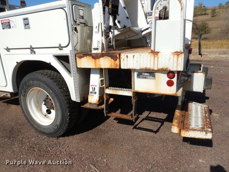 image for item DC4523 2007 International 4400 digger derrick truck