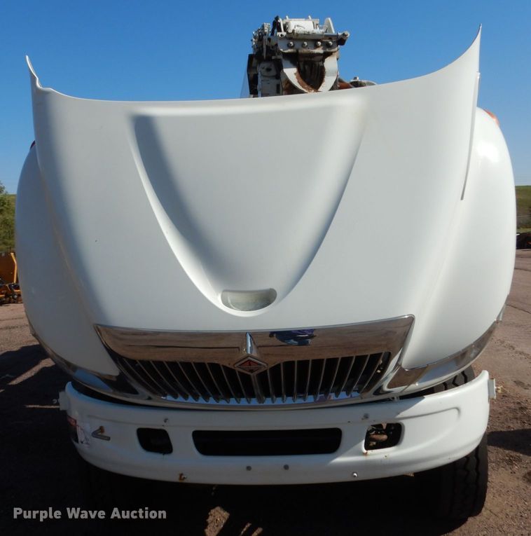 image for item DC4523 2007 International 4400 digger derrick truck