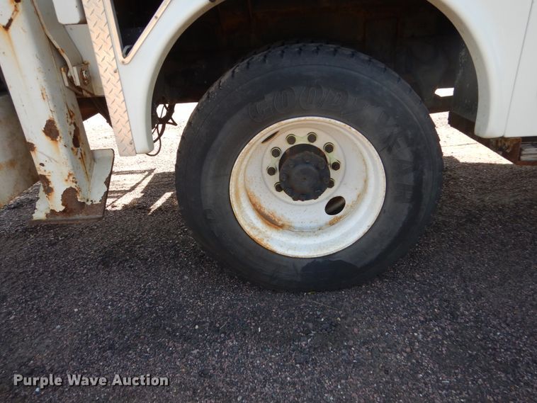 image for item DC4523 2007 International 4400 digger derrick truck