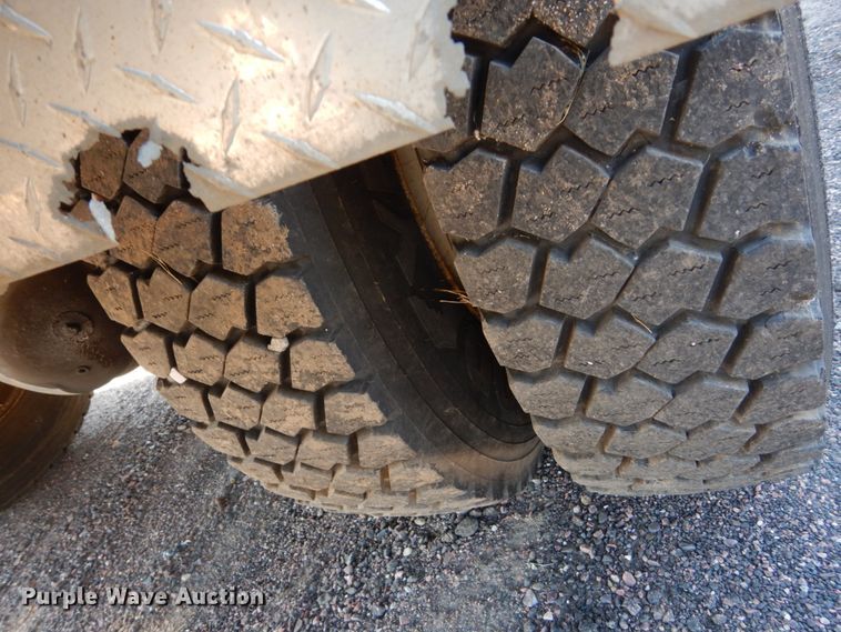 image for item DC4523 2007 International 4400 digger derrick truck