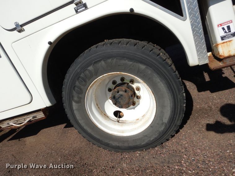 image for item DC4523 2007 International 4400 digger derrick truck