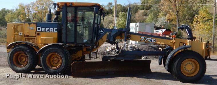 image for item DC4527 2007 John Deere 772D motor grader
