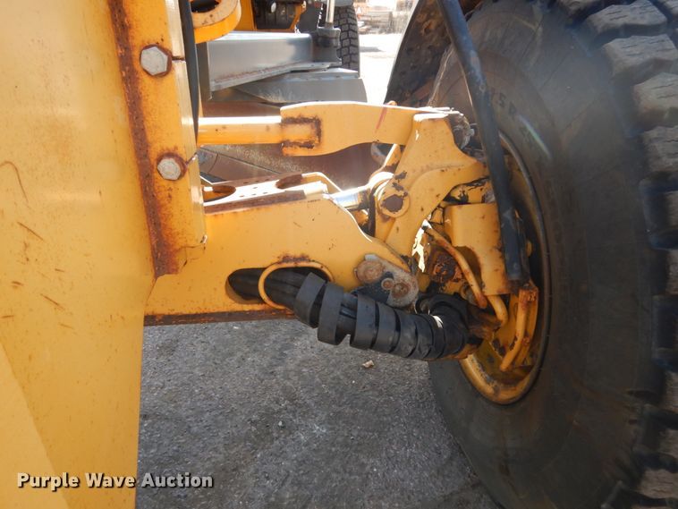 image for item DC4527 2007 John Deere 772D motor grader