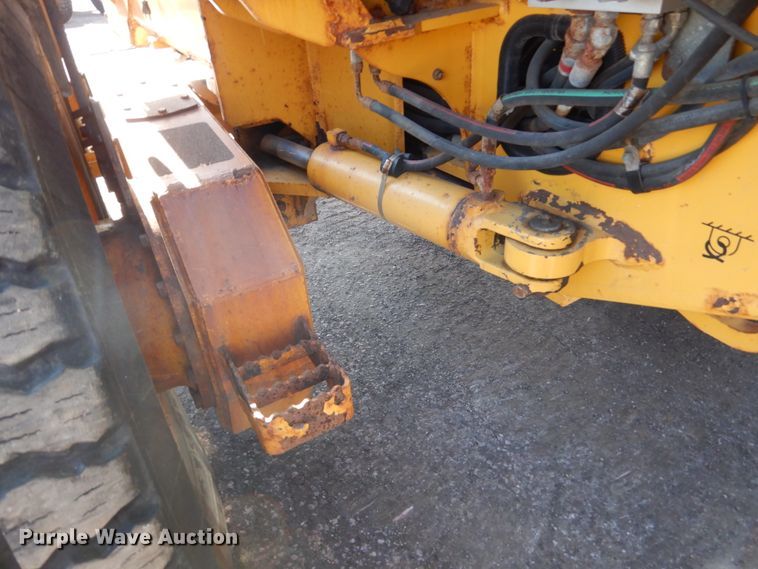 image for item DC4527 2007 John Deere 772D motor grader