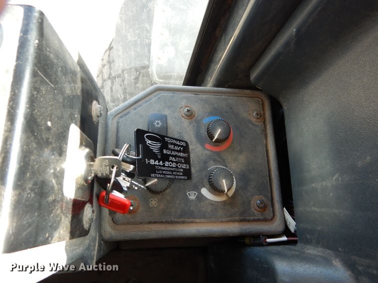 image for item DC4527 2007 John Deere 772D motor grader