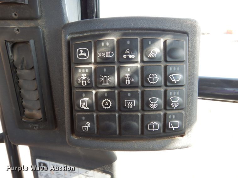 image for item DC4527 2007 John Deere 772D motor grader