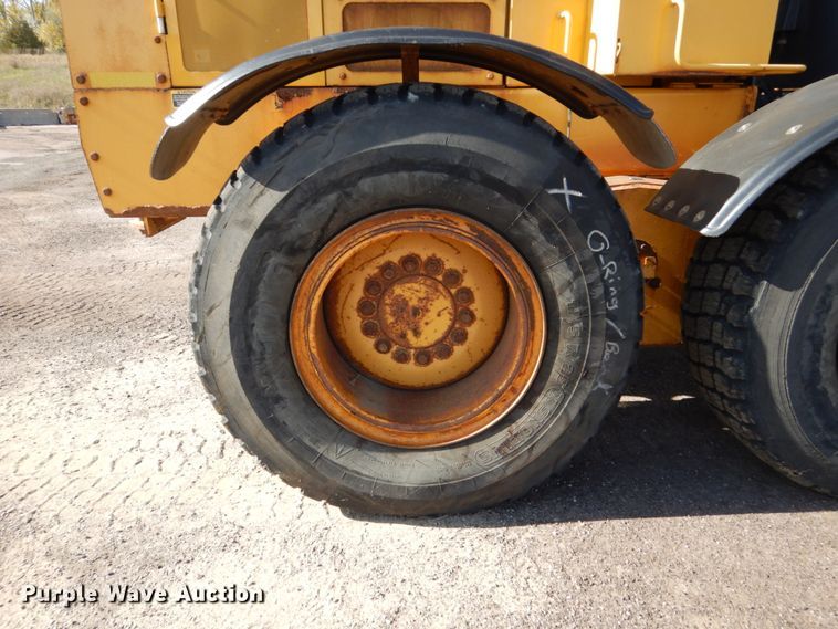 image for item DC4527 2007 John Deere 772D motor grader