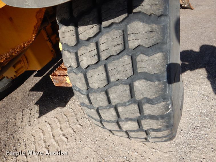 image for item DC4527 2007 John Deere 772D motor grader