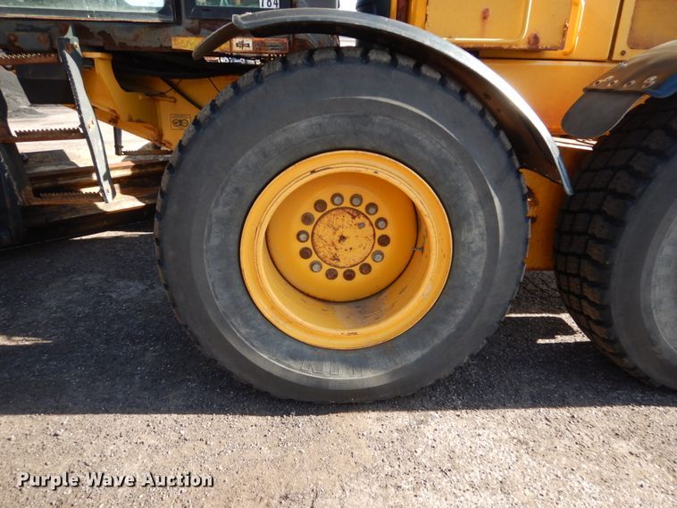 image for item DC4527 2007 John Deere 772D motor grader