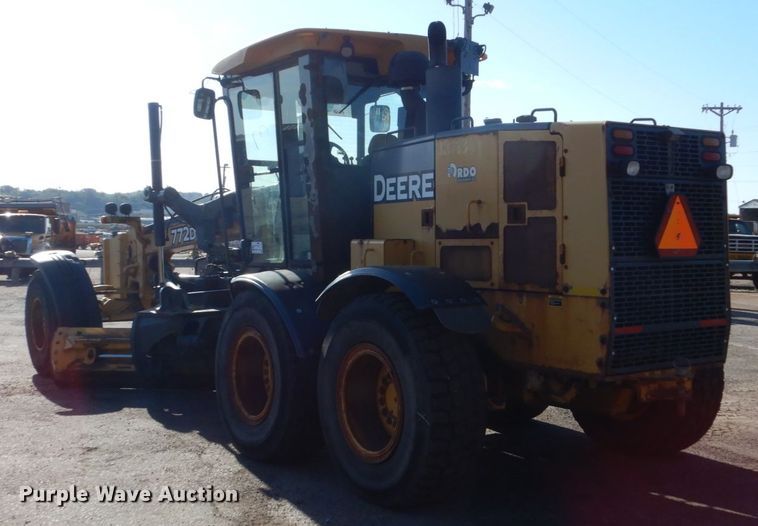 image for item DC4684 2007 John Deere 772D motor grader