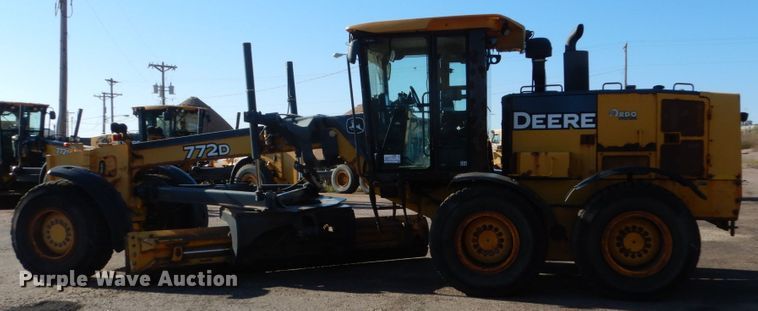 image for item DC4684 2007 John Deere 772D motor grader