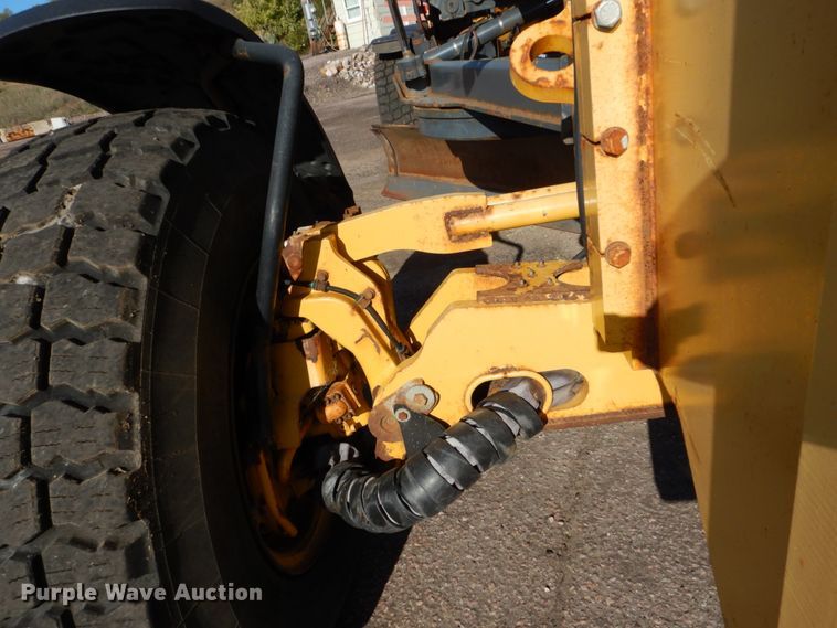 image for item DC4684 2007 John Deere 772D motor grader