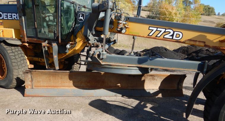 image for item DC4684 2007 John Deere 772D motor grader