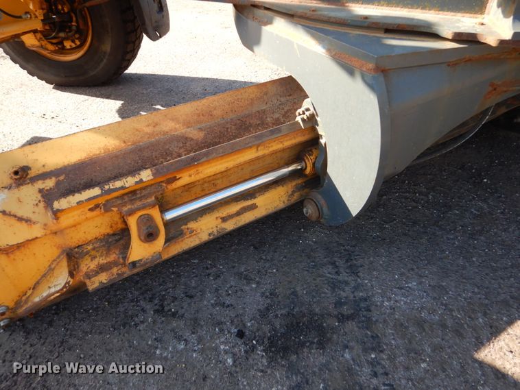 image for item DC4684 2007 John Deere 772D motor grader