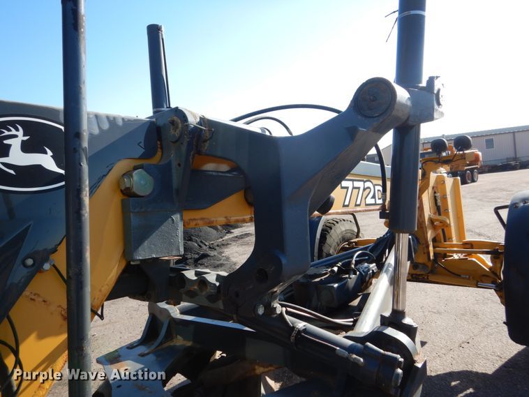 image for item DC4684 2007 John Deere 772D motor grader