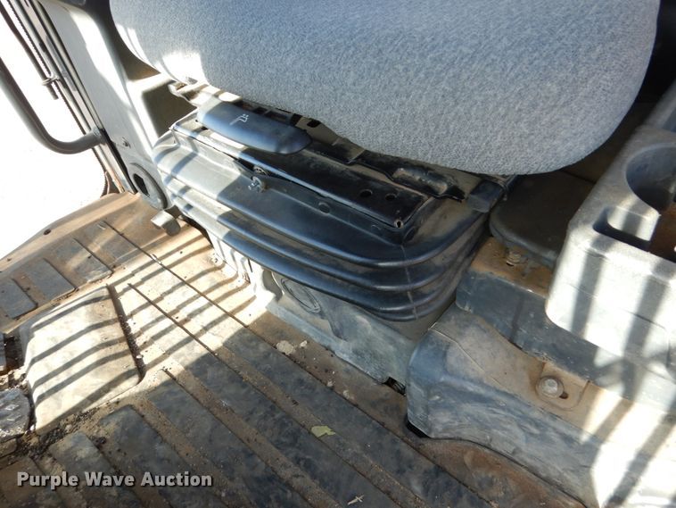 image for item DC4684 2007 John Deere 772D motor grader