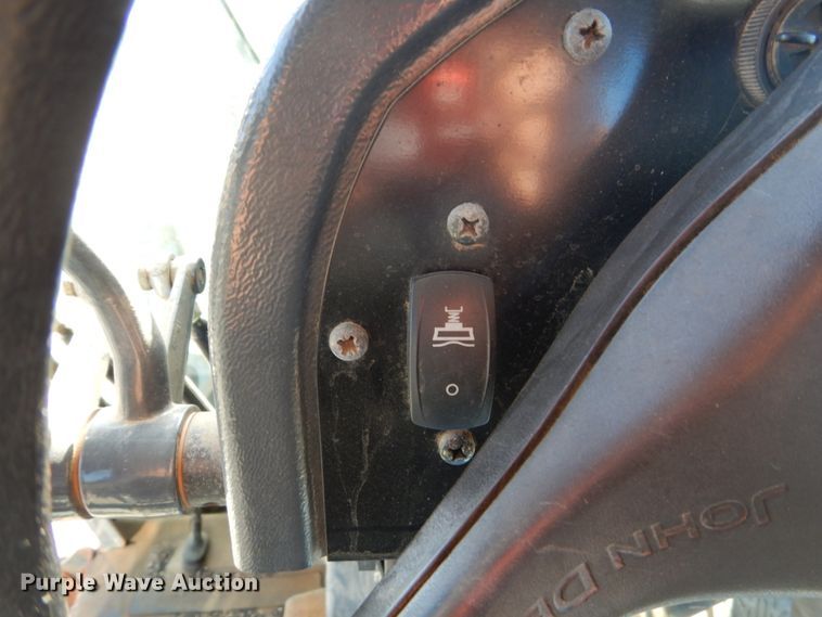 image for item DC4684 2007 John Deere 772D motor grader