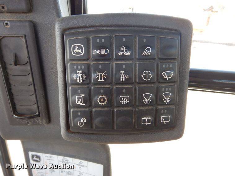 image for item DC4684 2007 John Deere 772D motor grader