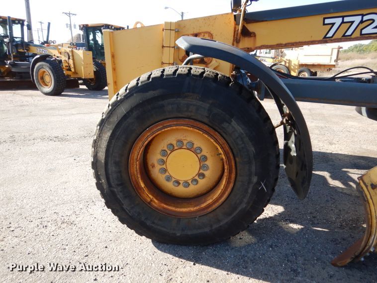 image for item DC4684 2007 John Deere 772D motor grader