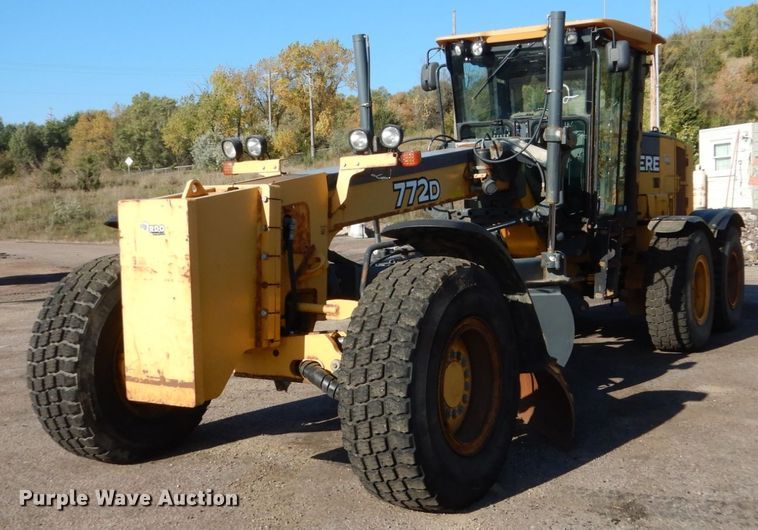 image for item DC4685 2007 John Deere 772D motor grader