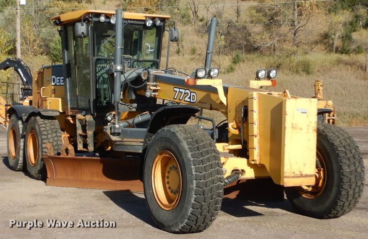 image for item DC4685 2007 John Deere 772D motor grader