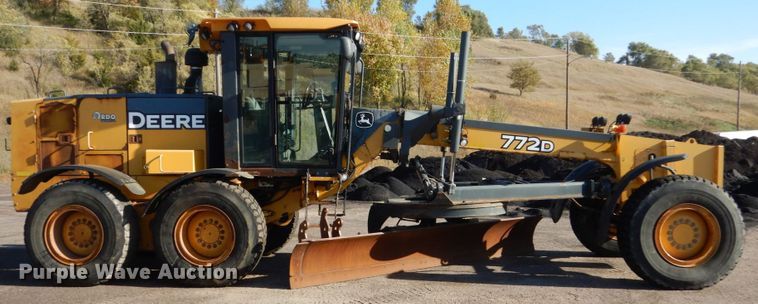 image for item DC4685 2007 John Deere 772D motor grader