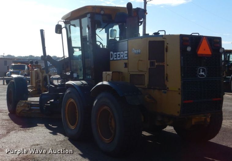 image for item DC4685 2007 John Deere 772D motor grader