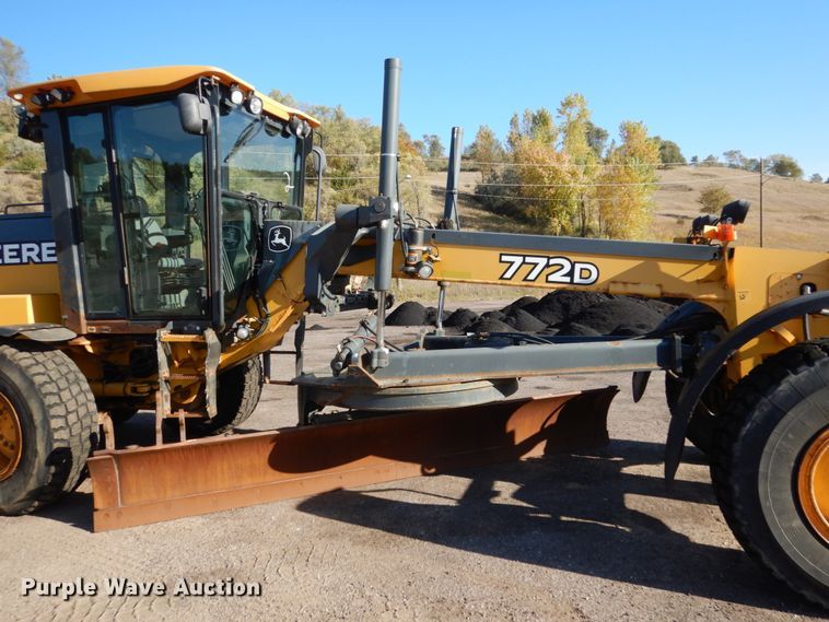 image for item DC4685 2007 John Deere 772D motor grader