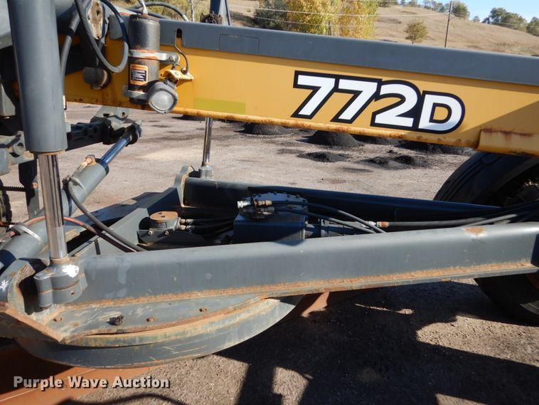 image for item DC4685 2007 John Deere 772D motor grader