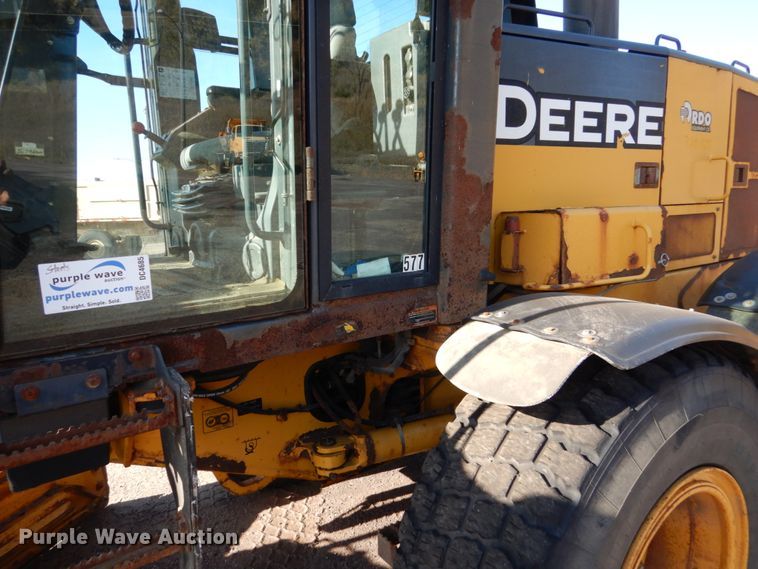 image for item DC4685 2007 John Deere 772D motor grader