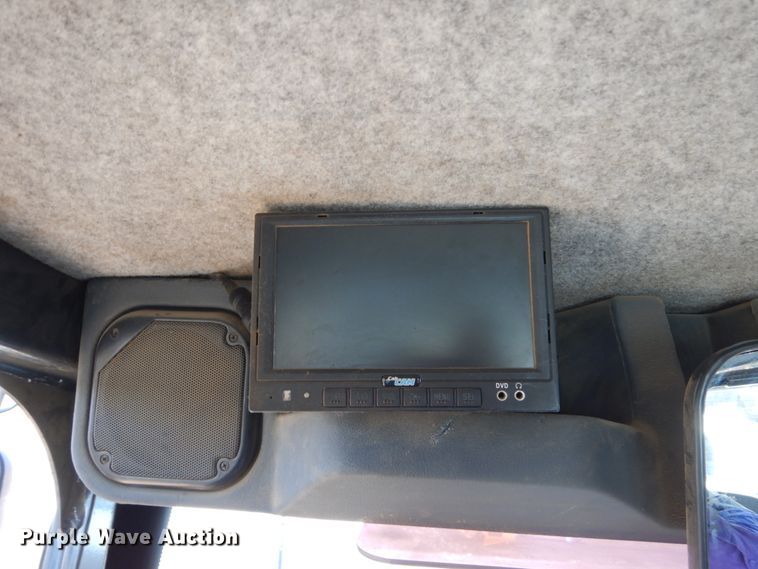 image for item DC4685 2007 John Deere 772D motor grader