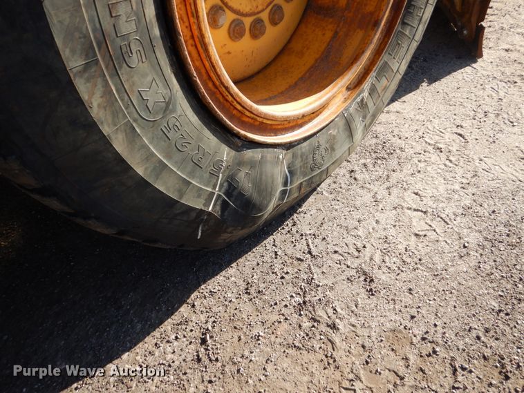 image for item DC4685 2007 John Deere 772D motor grader