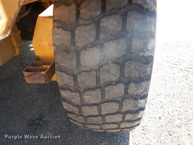 image for item DC4685 2007 John Deere 772D motor grader