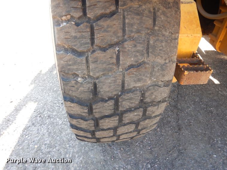 image for item DC4685 2007 John Deere 772D motor grader