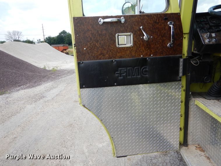 image for item DE8522 1988 Spartan GA26-2142 fire truck