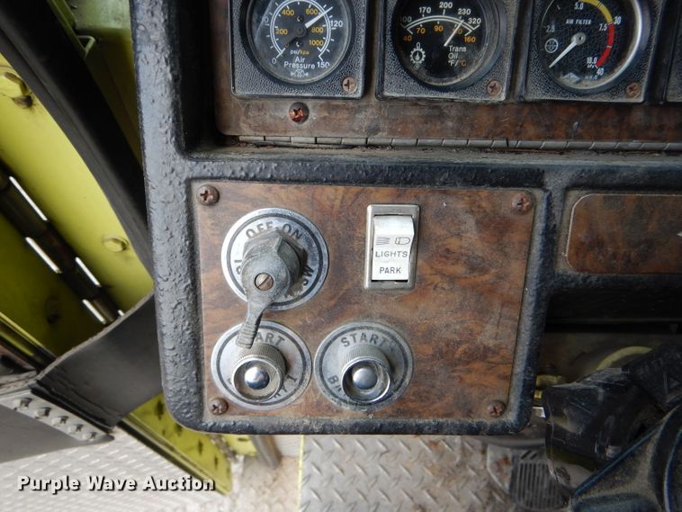 image for item DE8522 1988 Spartan GA26-2142 fire truck