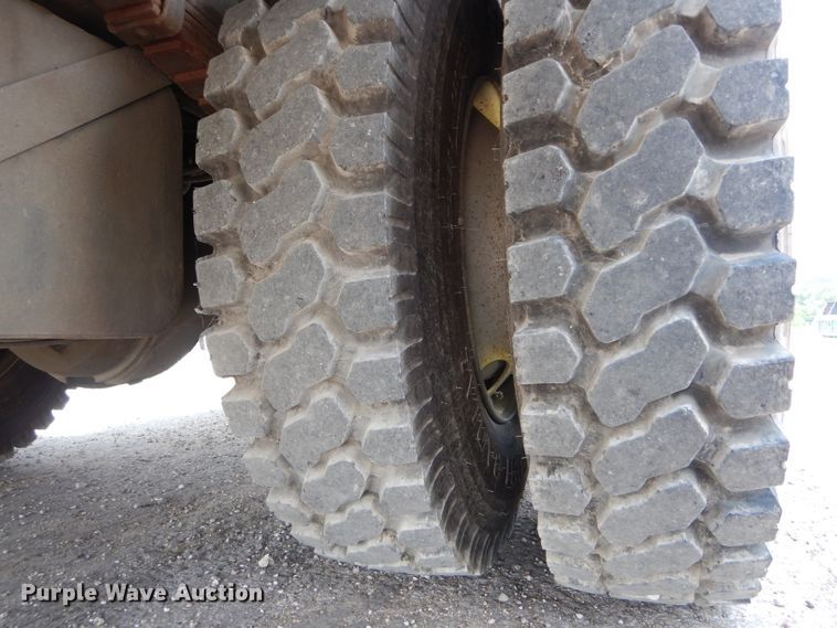 image for item DE8522 1988 Spartan GA26-2142 fire truck