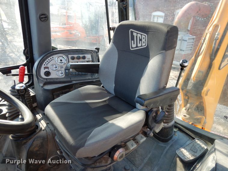 image for item DG4753 2002 JCB 214 backhoe