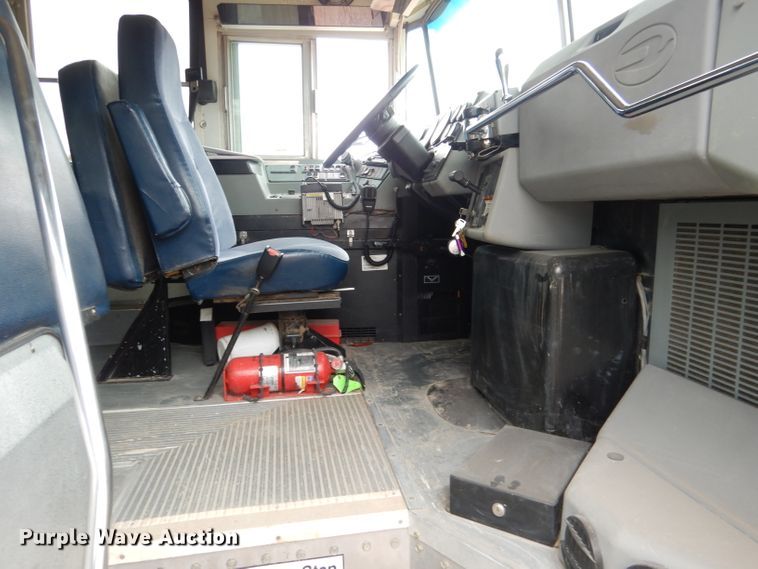 image for item DG5857 2006 Blue Bird Vision CV2807S school bus