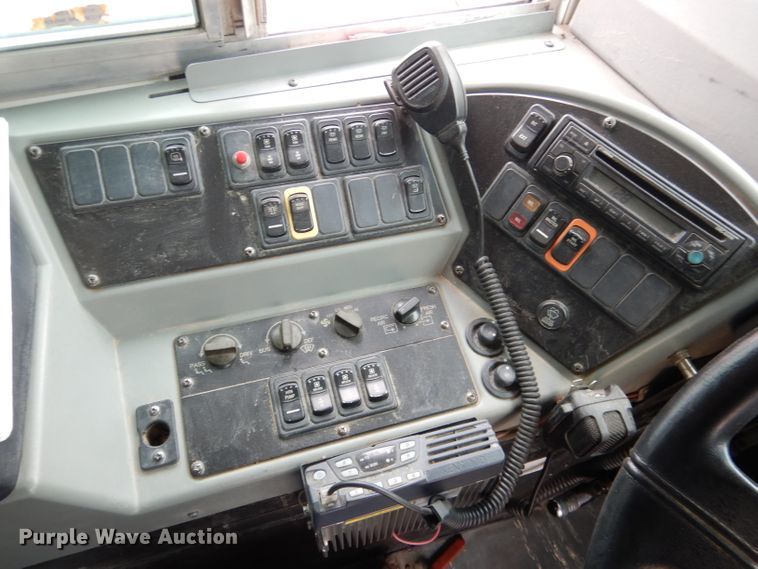 image for item DG5857 2006 Blue Bird Vision CV2807S school bus